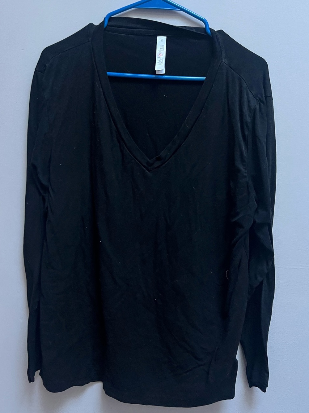 Latched Mama Black V-Neck Long Sleeve Shirt XL